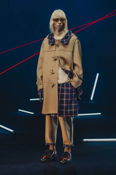 Look 28